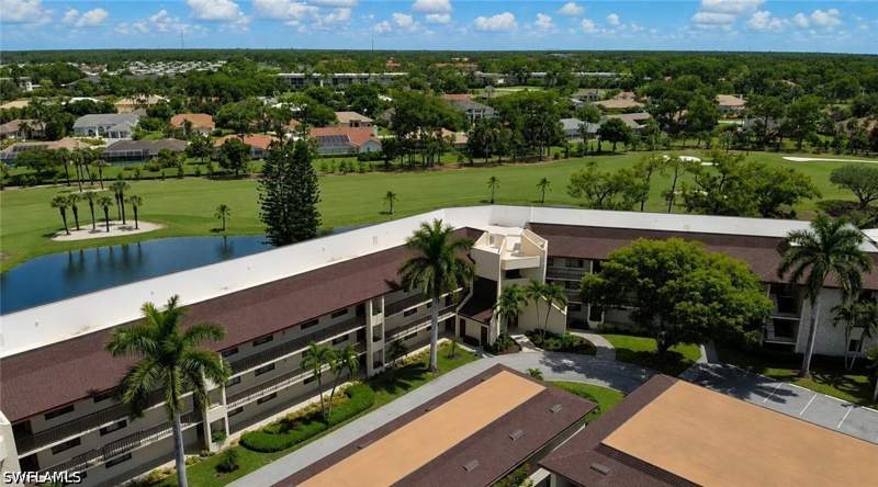 2 bedroom Condominium at 413 Augusta Blvd 105, Timbercreek, Naples — photo 3