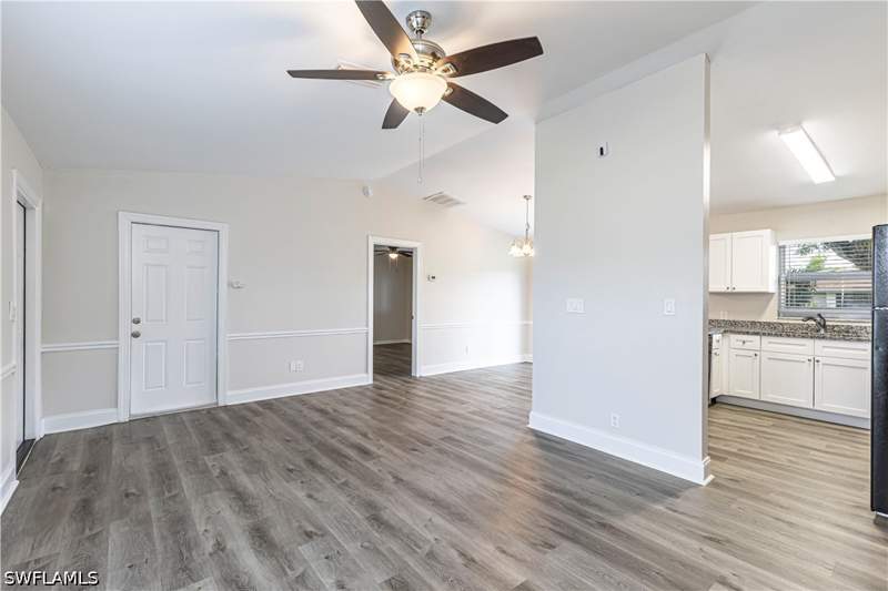 3 bedroom SingleFamilyResidence at 216 SE 27th Ter, Cape Coral, Cape Coral — photo 4