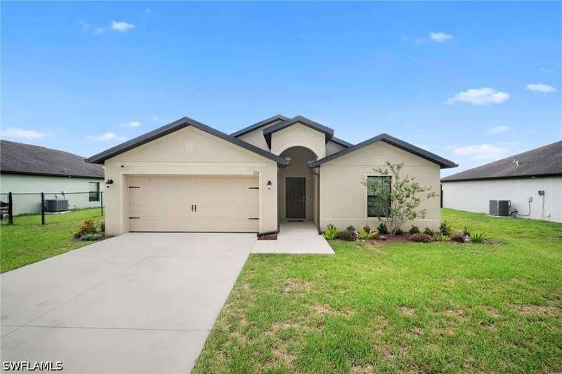 3 bedroom SingleFamilyResidence at 724 Evening Shade Ln, Shadow Lakes, Lehigh Acres — photo 1