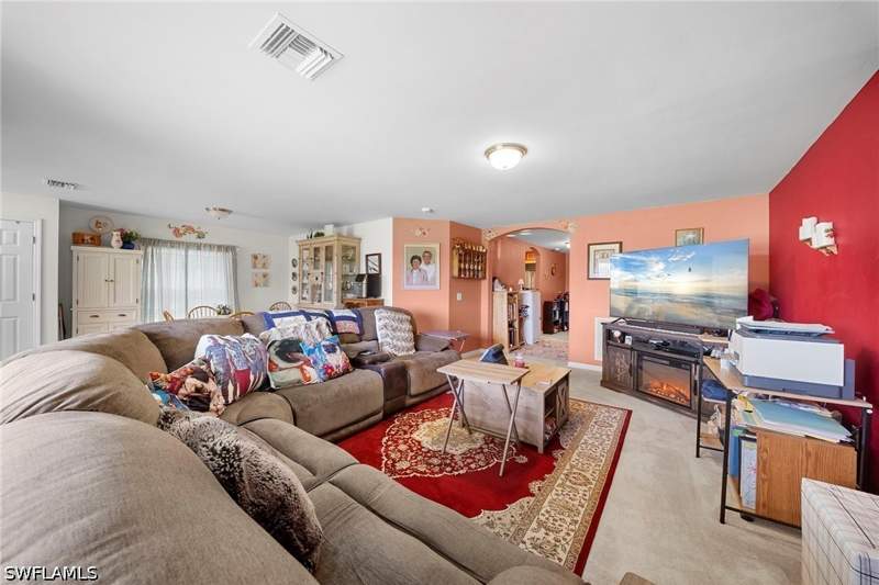 3 bedroom SingleFamilyResidence at 724 Evening Shade Ln, Shadow Lakes, Lehigh Acres — photo 5