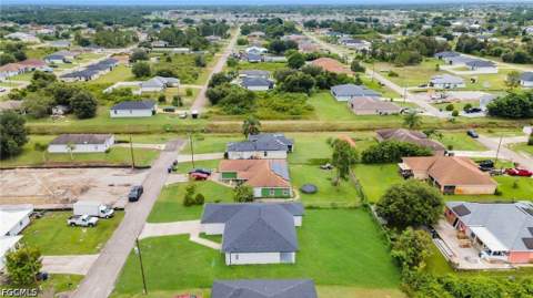 2805 26th ST SW, Lehigh Acres FL - photo 7 of 41