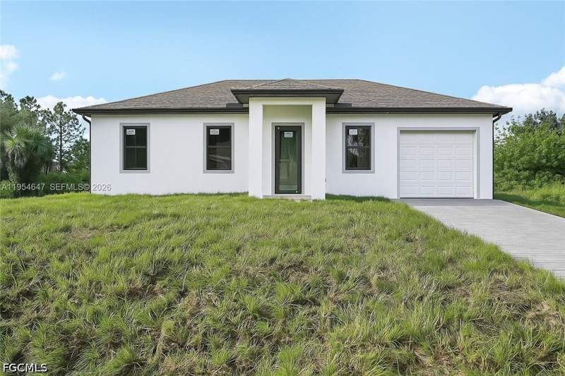 3 bedroom SingleFamilyResidence at 4402 E 19th St, Lehigh Acres, Lehigh Acres — photo 2
