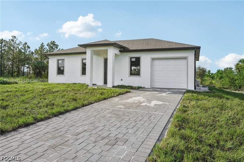 3 bedroom SingleFamilyResidence at 4402 E 19th St, Lehigh Acres, Lehigh Acres — photo 3