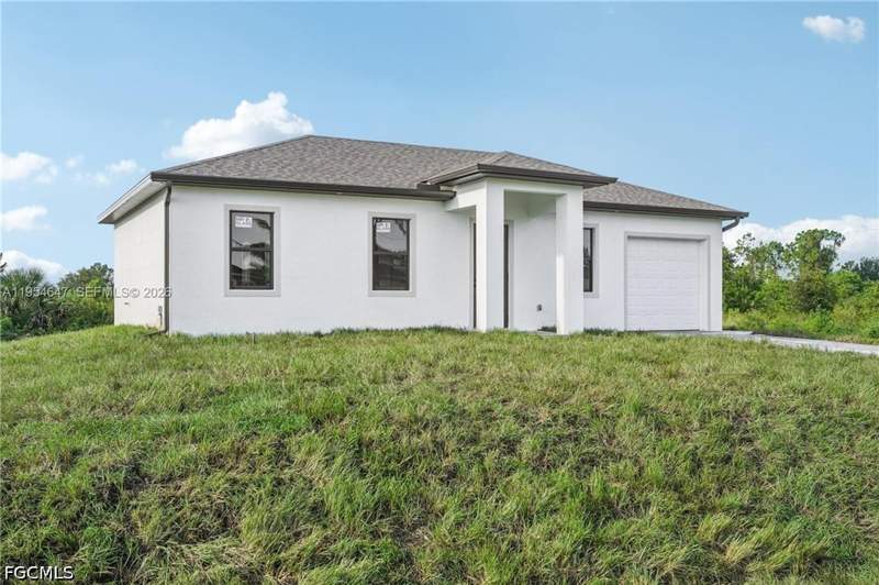 3 bedroom SingleFamilyResidence at 4402 E 19th St, Lehigh Acres, Lehigh Acres — photo 4