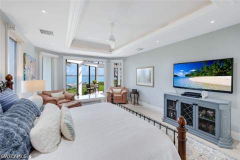 831 Caxambas Dr, Marco Island FL - photo 24 of 44
