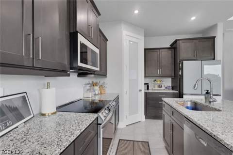 1107 NW 13th St, Cape Coral FL - photo 7 of 22