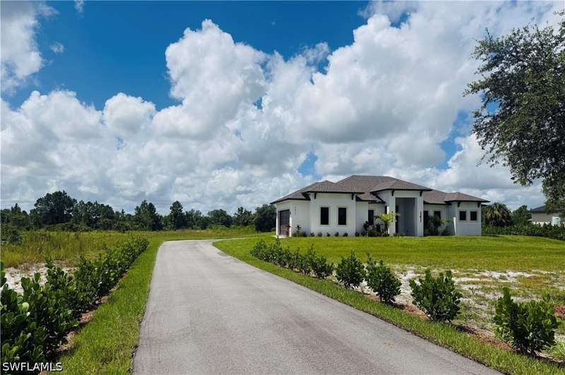 3 bedroom SingleFamilyResidence at 3672 68th Ave NE, Golden Gate Estates, Naples — photo 2