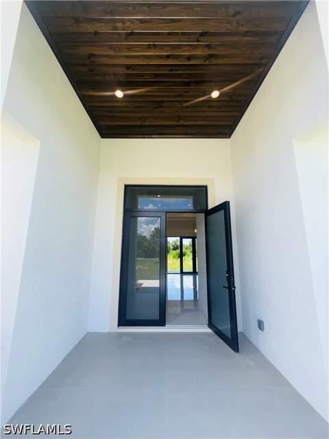 3672 68th Ave NE, Naples FL - photo 7 of 24