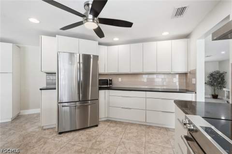418 Avalon Dr, Cape Coral FL - photo 17 of 47