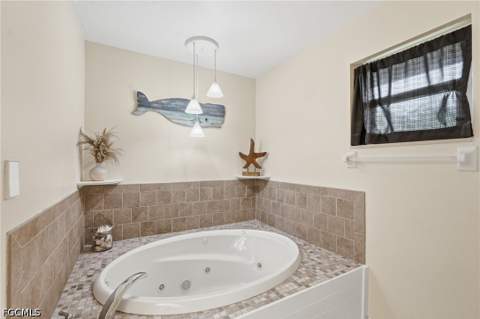 418 Avalon Dr, Cape Coral FL - photo 21 of 47
