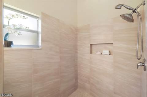 8009 San Vista Cir, Naples FL - photo 22 of 47