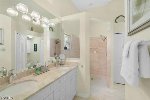 8009 San Vista Cir, Naples FL - photo 23 of 47