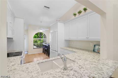 8009 San Vista Cir, Naples FL - photo 7 of 47