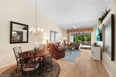 8009 San Vista Cir, Naples FL - photo 9 of 47