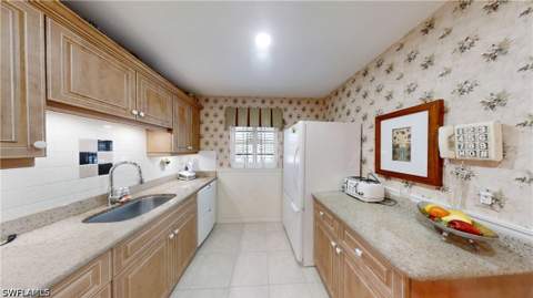 1527 Edgewater Cir, Fort Myers FL - photo 19 of 46