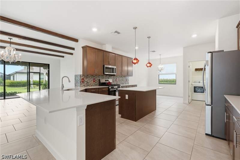 4 bedroom SingleFamilyResidence at 18311 Parksville Dr, Verdana Village, Estero — photo 3