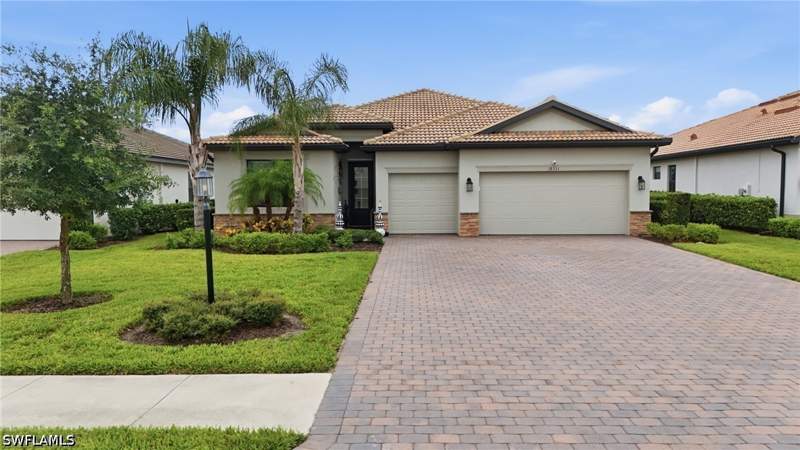 4 bedroom SingleFamilyResidence at 18311 Parksville Dr, Verdana Village, Estero — photo 4
