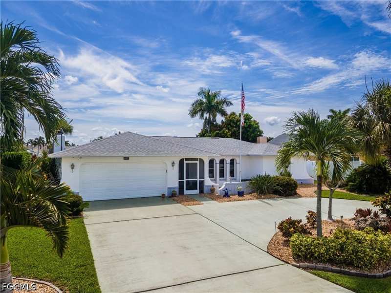 3 bedroom SingleFamilyResidence at 3319 SE 17th Ave, Palaco Grande, Cape Coral — photo 1