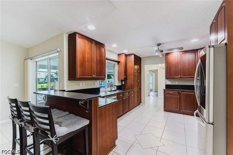 3 bedroom SingleFamilyResidence at 3319 SE 17th Ave, Palaco Grande, Cape Coral — photo 4