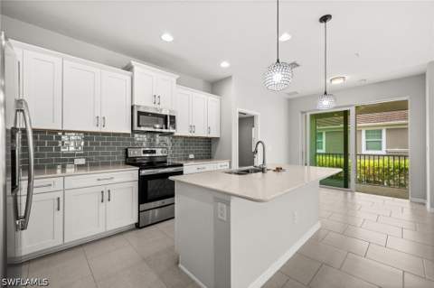 2344 Sheen Ln 308, Naples FL - photo 18 of 43