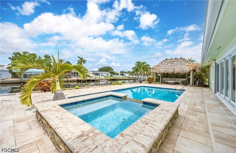 3 bedroom SingleFamilyResidence at 16 Sunview Blvd, Fairview Isles, Fort Myers Beach — photo 3