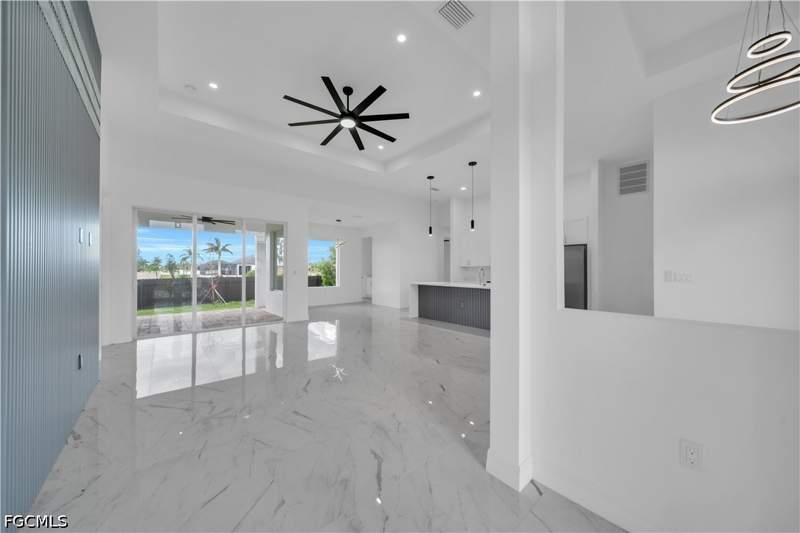 3 bedroom SingleFamilyResidence at 6 SW 37th Ave, Cape Coral, Cape Coral — photo 4