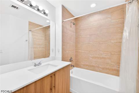 15901 Royal Pointe Ln 202, Fort Myers FL - photo 22 of 30