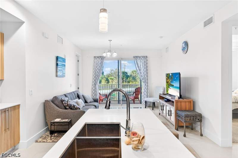 2 bedroom Condominium at 15901 Royal Pointe Ln 202, Royal Pointe, Fort Myers — photo 3