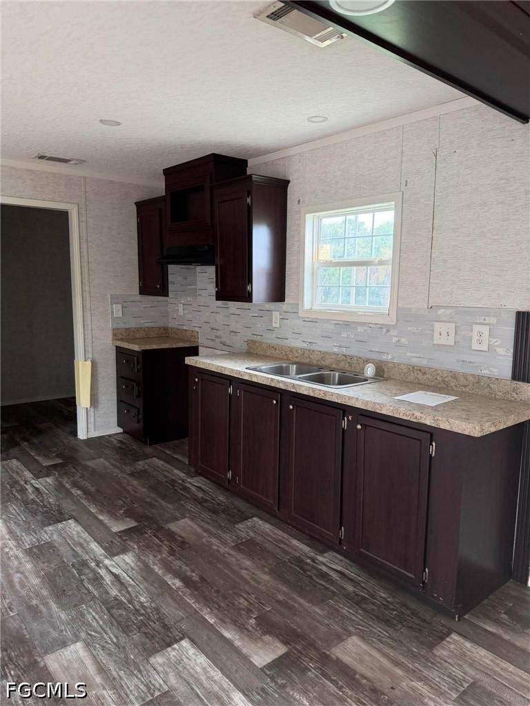 2 bedroom ManufacturedHome at 445 S Quebrada St, Montura Ranch Estates, Clewiston — photo 4