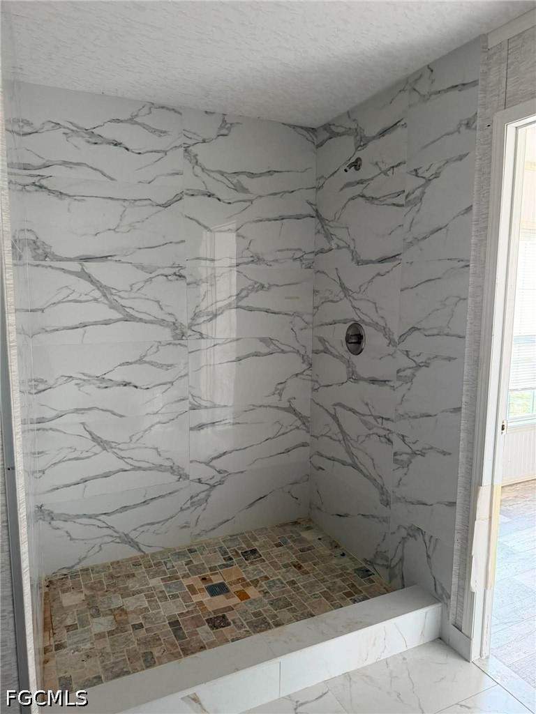 2 bedroom ManufacturedHome at 445 S Quebrada St, Montura Ranch Estates, Clewiston — photo 5