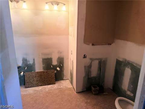 9150 Southmont Cv 105, Fort Myers FL - photo 9 of 12