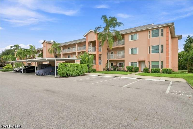 2 bedroom Condominium at 20141 Ian Ct 308, Villages On Lake Augusta, Estero — photo 2