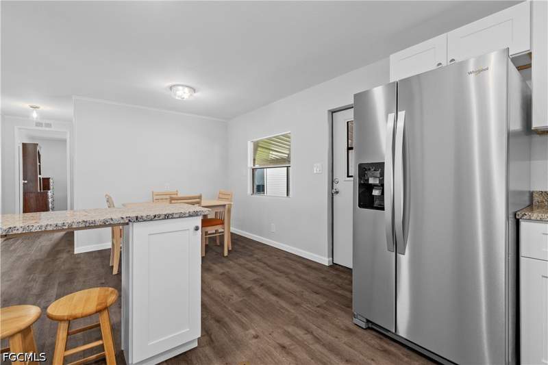 2 bedroom ManufacturedHome at 3374 Galaxy Way, Tamiami Village, North Fort Myers — photo 5