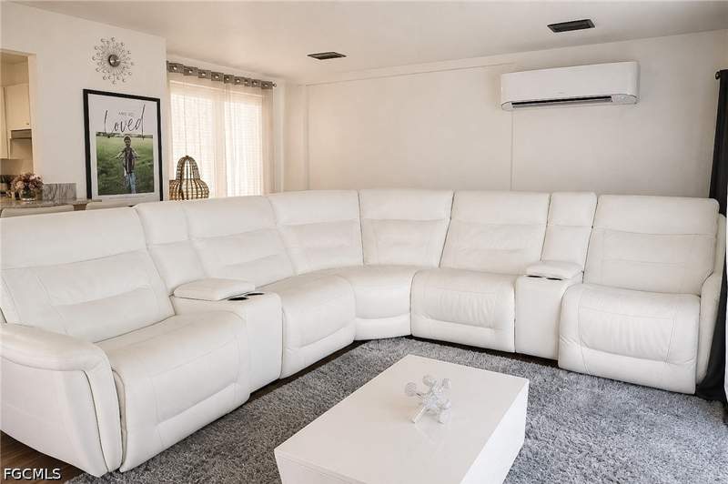3 bedroom SingleFamilyResidence at 345 SE 47th Ter, Cape Coral, Cape Coral — photo 2