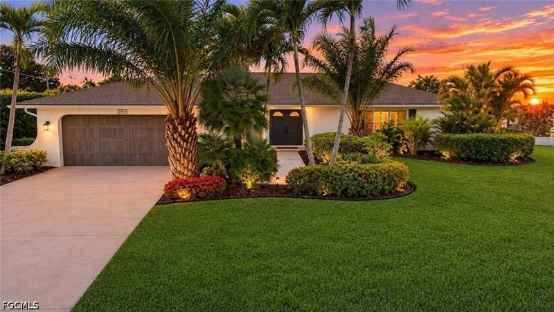 3 bedroom SingleFamilyResidence at 5964 Baker Ct, McGregor Isles, Fort Myers — photo 1