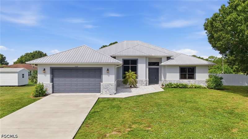 3 bedroom SingleFamilyResidence at 7038 Tide Cir, Port Labelle, Labelle — photo 1