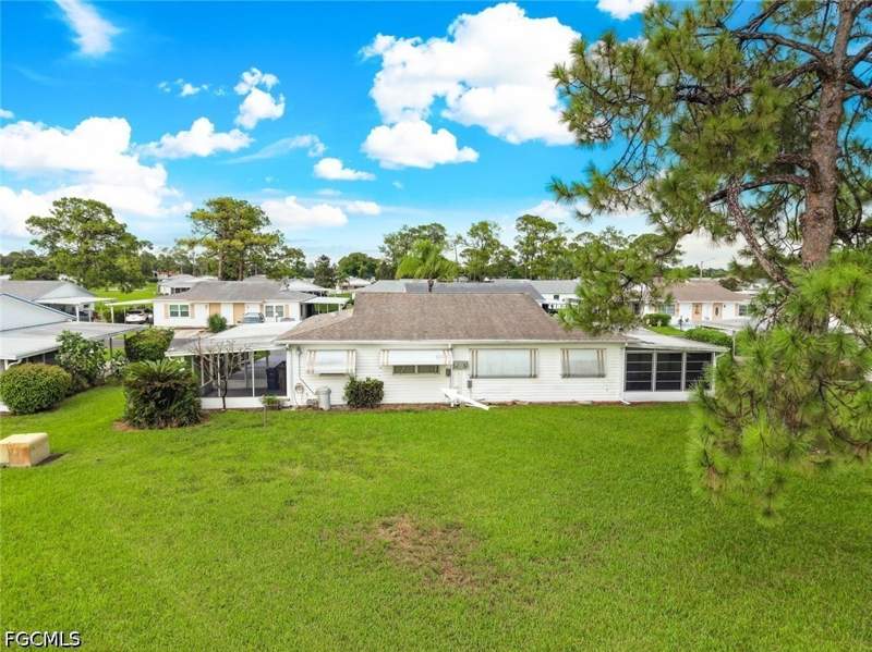 2 bedroom Attached at 16 Dawn Flower Cir, Pinewood Condominium, Lehigh Acres — photo 4