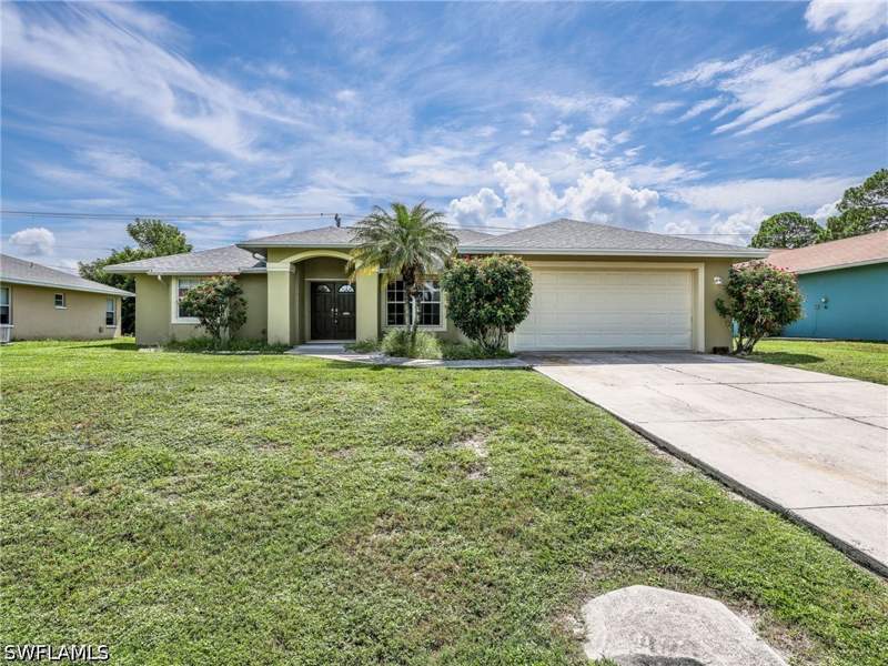 3 bedroom SingleFamilyResidence at 9299 Crocus CT, SAN CARLOS PARK, Fort Myers — photo 3