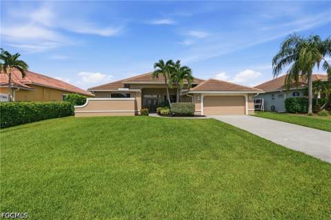 5020 SW 8th Pl, Cape Coral FL - photo 9 of 47