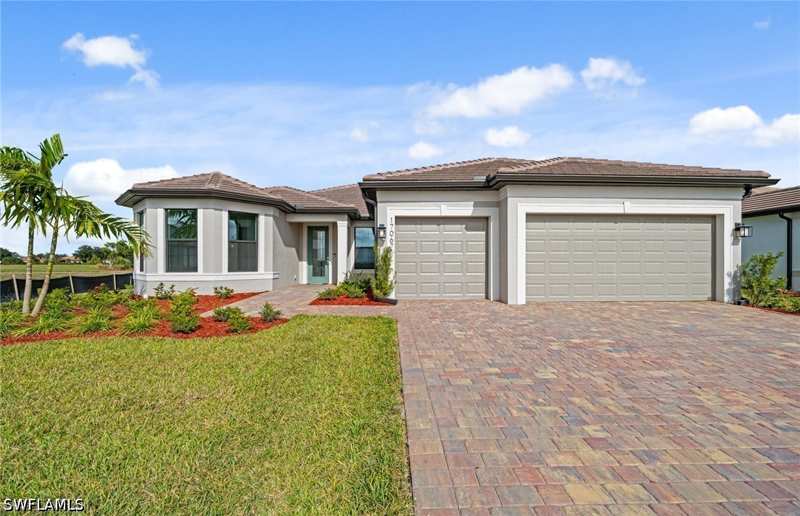 3 bedroom SingleFamilyResidence at 17032 Bishop Blvd, Country Club, Alva — photo 1