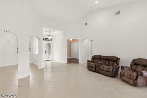 3917 Fabienne Ct, Naples FL - photo 6 of 47
