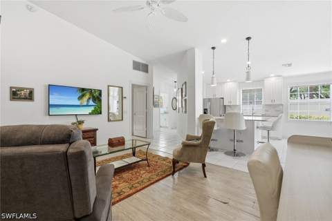 3105 Andorra Ct, Naples FL - photo 8 of 48