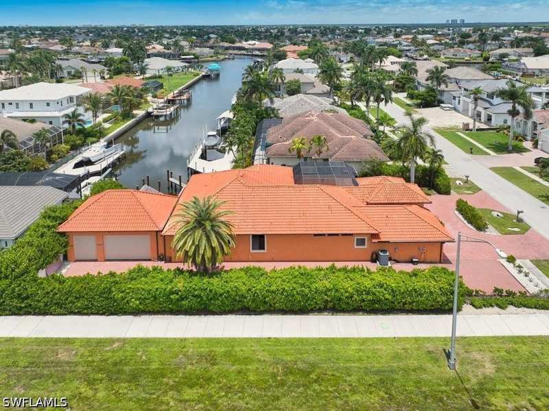 4 bedroom SingleFamilyResidence at 10 Anchor Ct, Marco Beach, Marco Island — photo 1