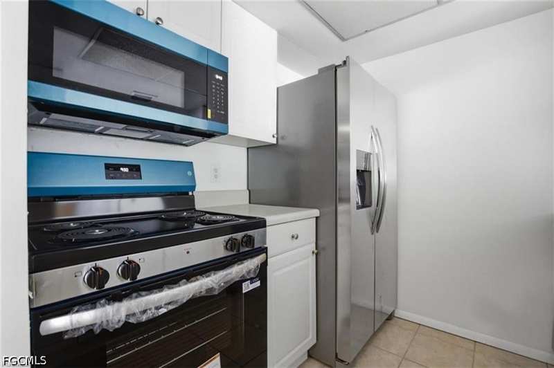 1 bedroom Condominium at 3704 Broadway 310, Windsor West, Fort Myers — photo 1