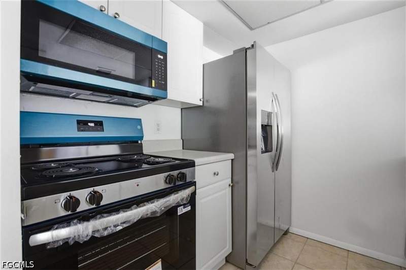 1 bedroom Condominium at 3704 Broadway 310, Windsor West, Fort Myers — photo 1