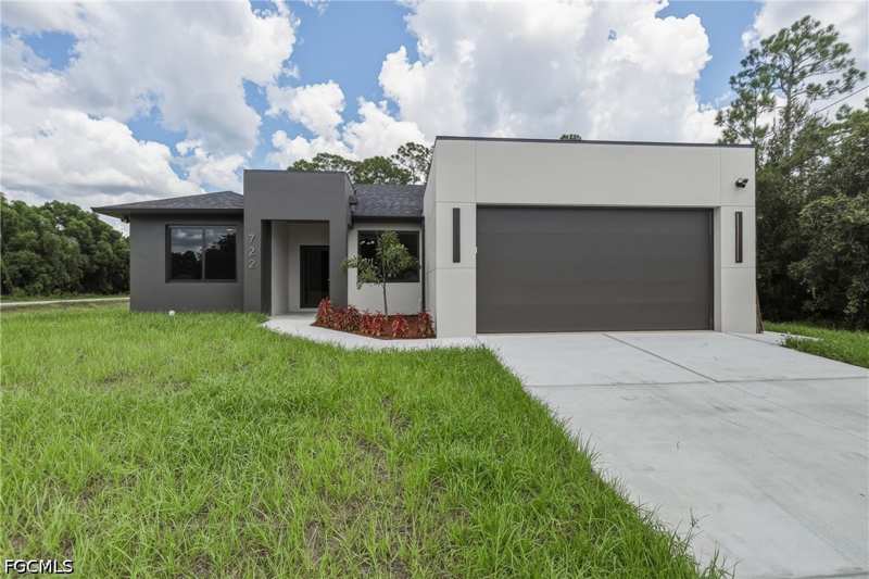 3 bedroom SingleFamilyResidence at 722 Roosevelt Ave, Lehigh Acres, Lehigh Acres — photo 1
