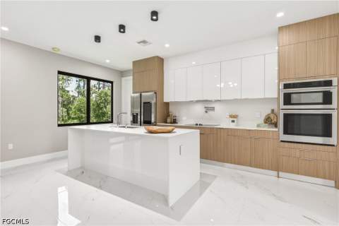 722 Roosevelt Ave, Lehigh Acres FL - photo 10 of 32