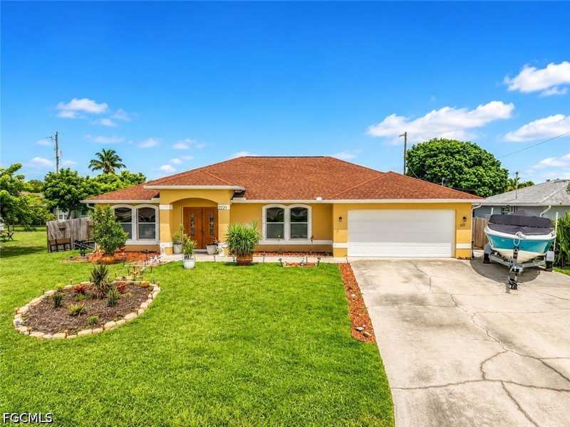 3 bedroom SingleFamilyResidence at 2221 SW 3rd Ave, Cape Coral, Cape Coral — photo 1