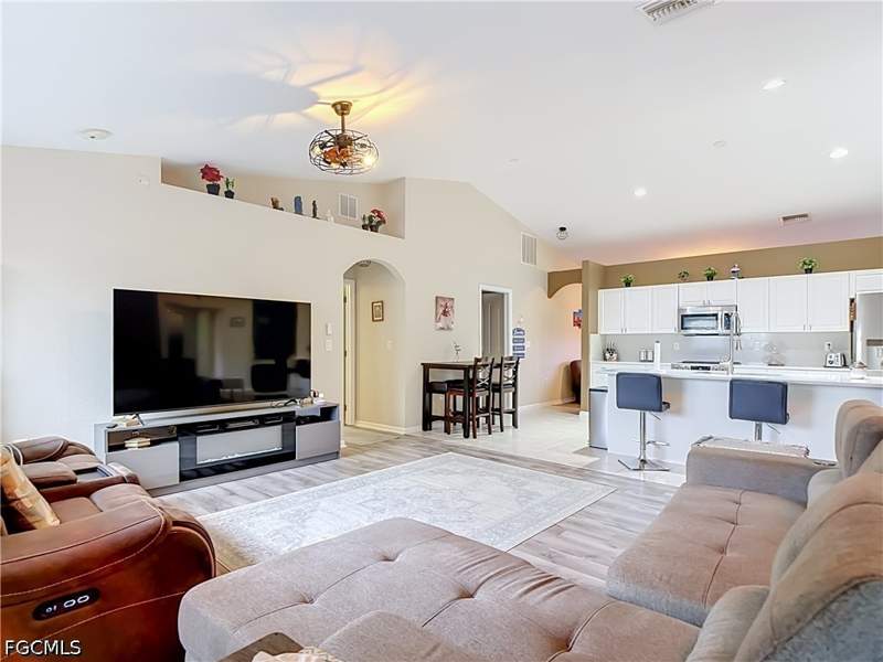 3 bedroom SingleFamilyResidence at 2221 SW 3rd Ave, Cape Coral, Cape Coral — photo 4