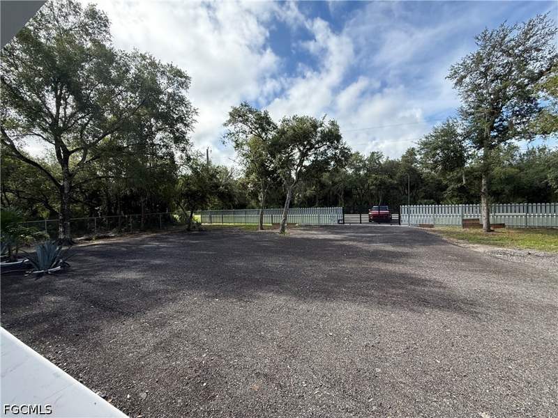 2 bedroom SingleFamilyResidence at 363 Montura Ave, Montura Ranch Estates, Clewiston — photo 2
